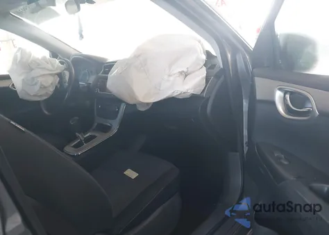 2015 Nissan Sentra Fe+ S/S/Sl/Sr/Sv z USA, uszkodzony, nr VIN 3N1AB7AP3FL639331